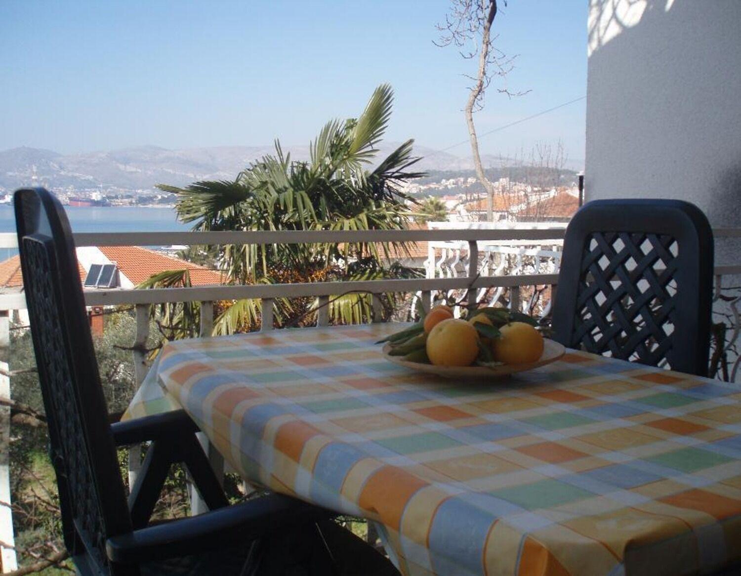 Apartments Biserka - 50 M From Beach Trogir Extérieur photo