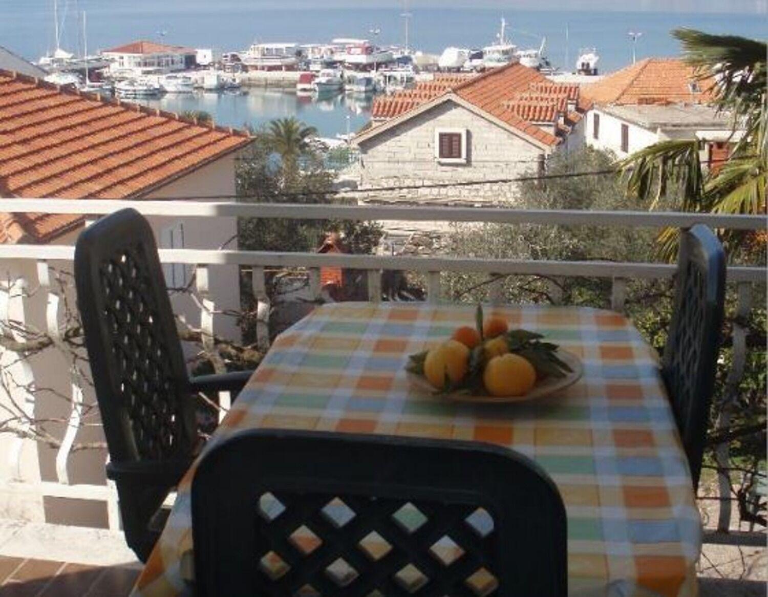 Apartments Biserka - 50 M From Beach Trogir Extérieur photo