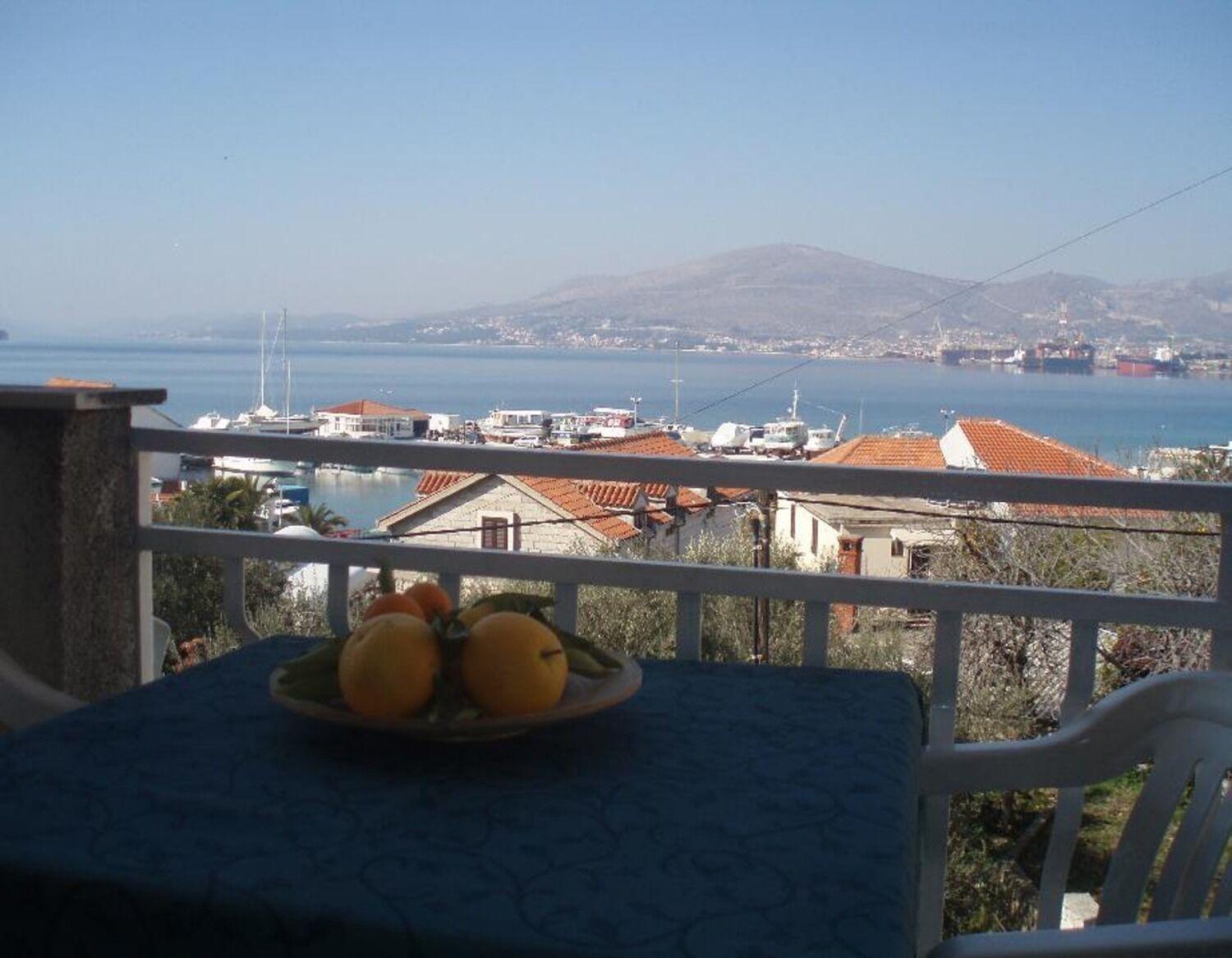 Apartments Biserka - 50 M From Beach Trogir Extérieur photo