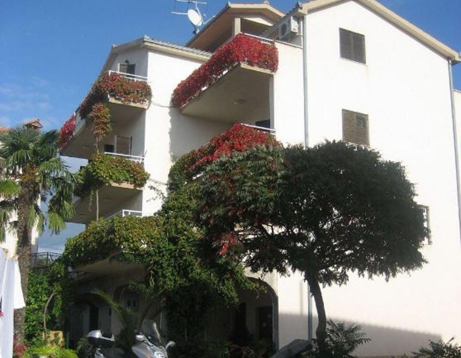 Apartments Biserka - 50 M From Beach Trogir Extérieur photo