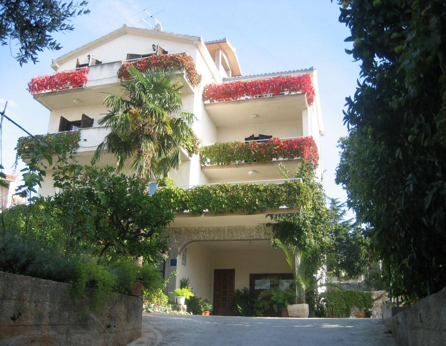 Apartments Biserka - 50 M From Beach Trogir Extérieur photo
