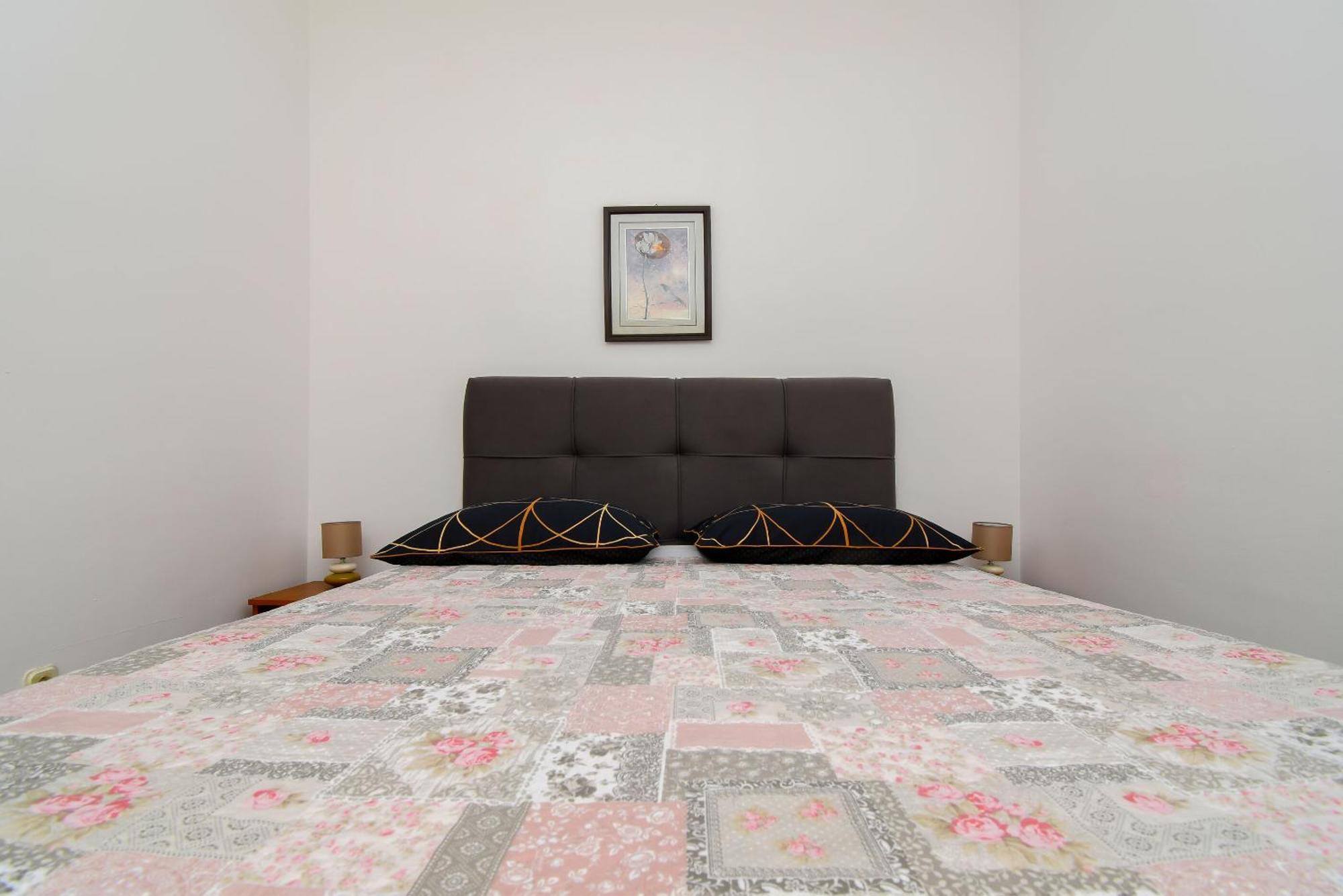 Apartments Biserka - 50 M From Beach Trogir Extérieur photo