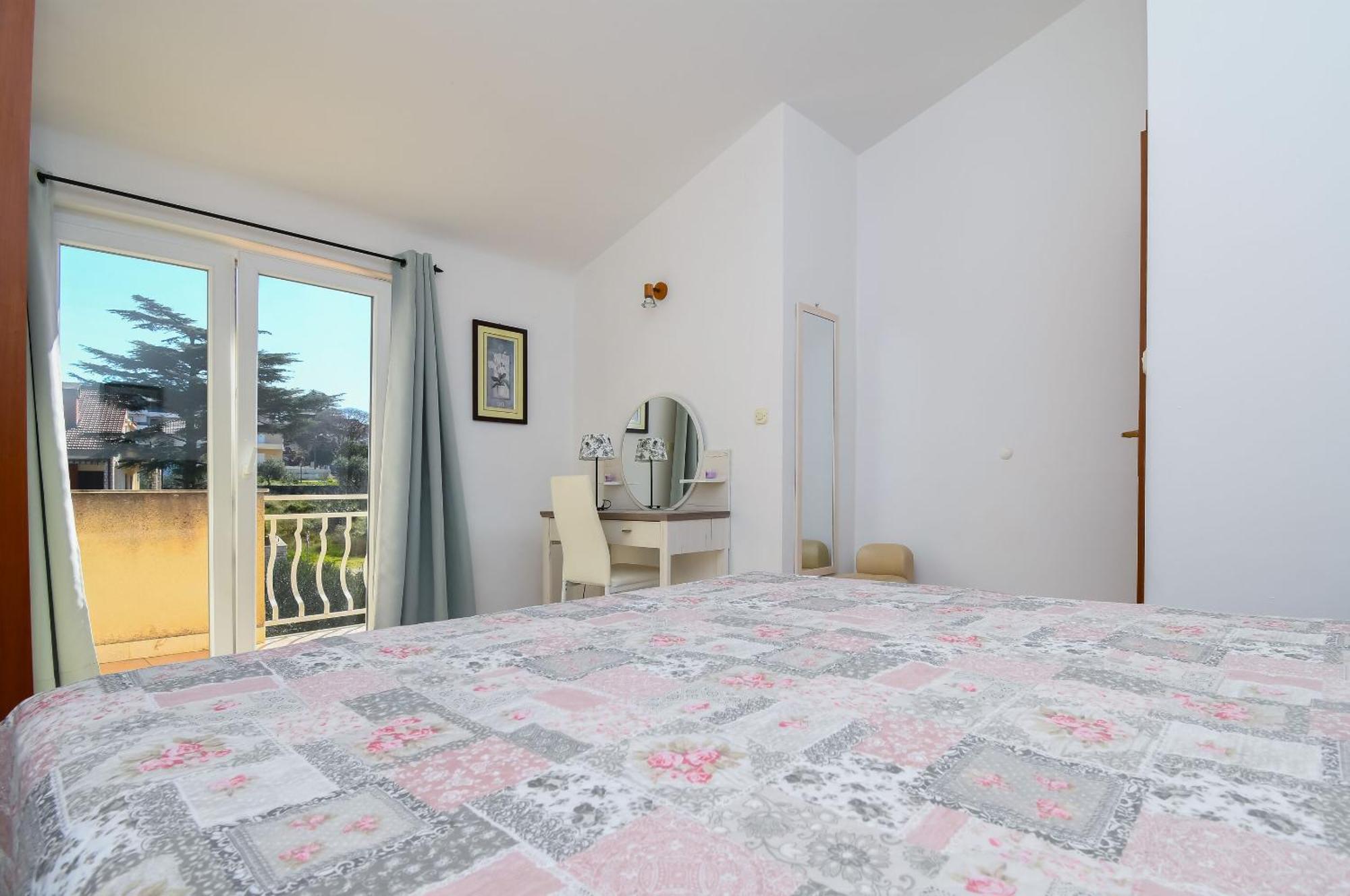 Apartments Biserka - 50 M From Beach Trogir Extérieur photo