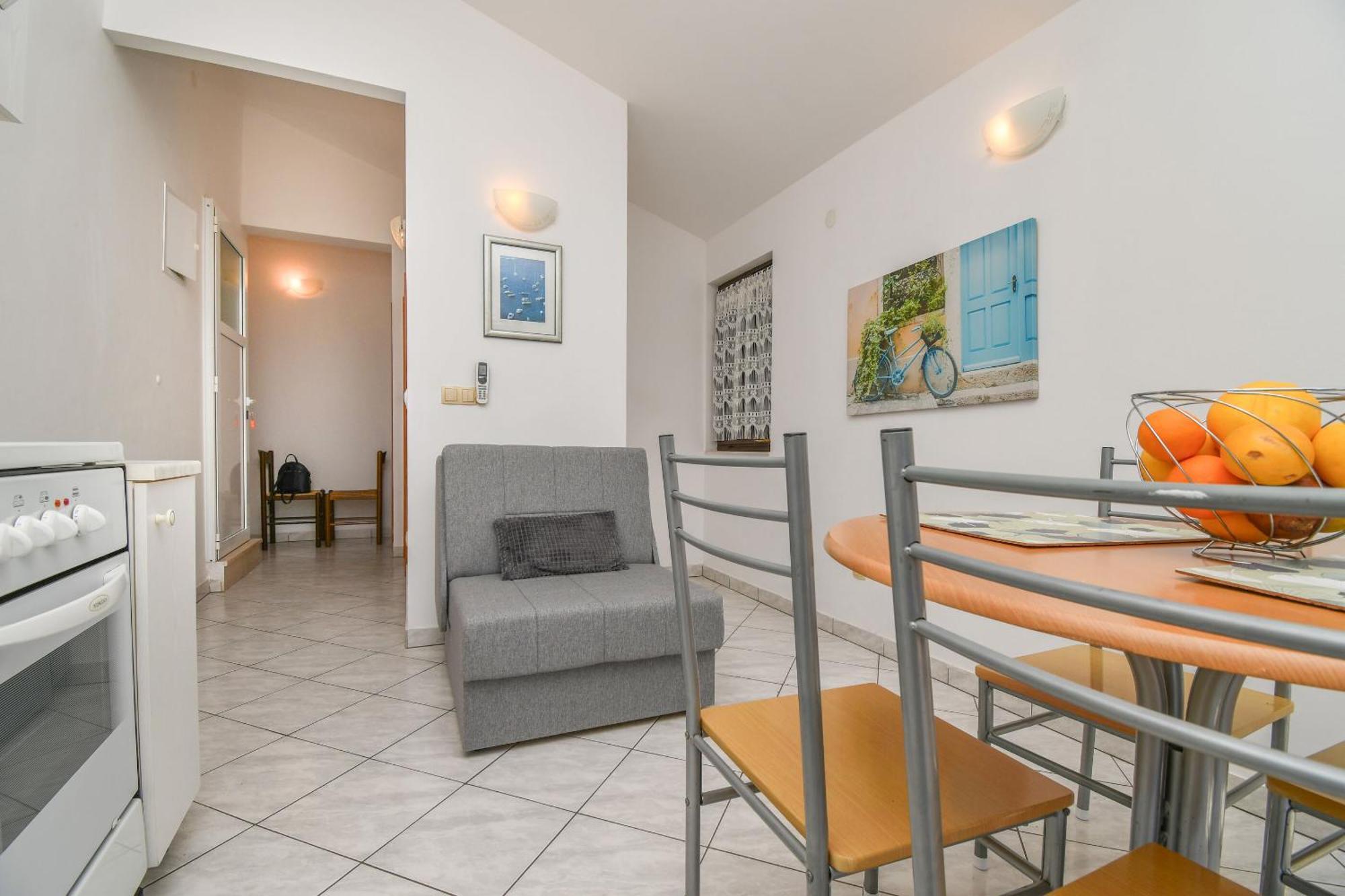 Apartments Biserka - 50 M From Beach Trogir Extérieur photo