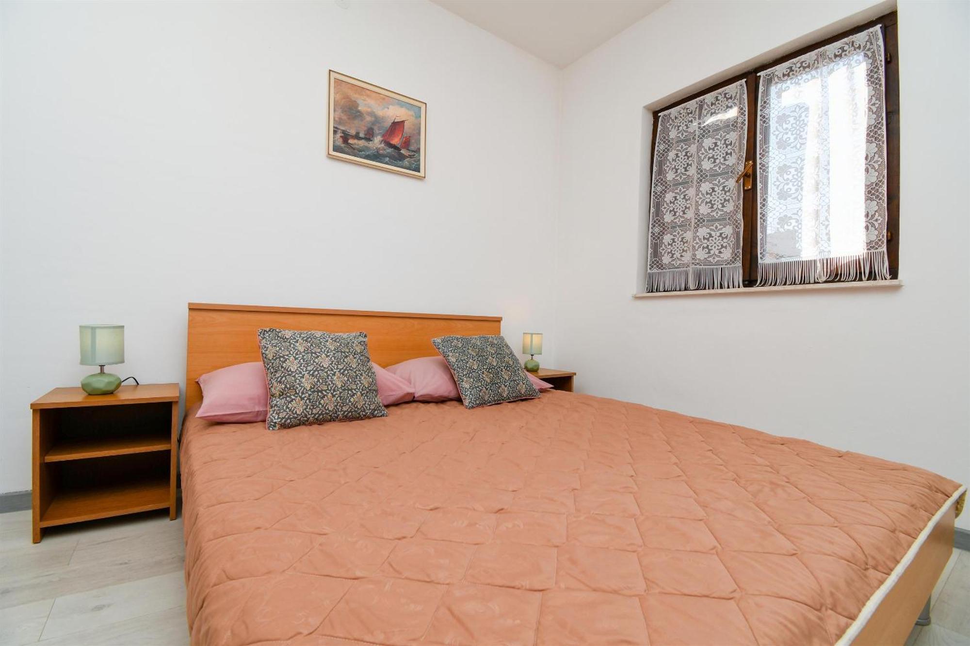 Apartments Biserka - 50 M From Beach Trogir Extérieur photo