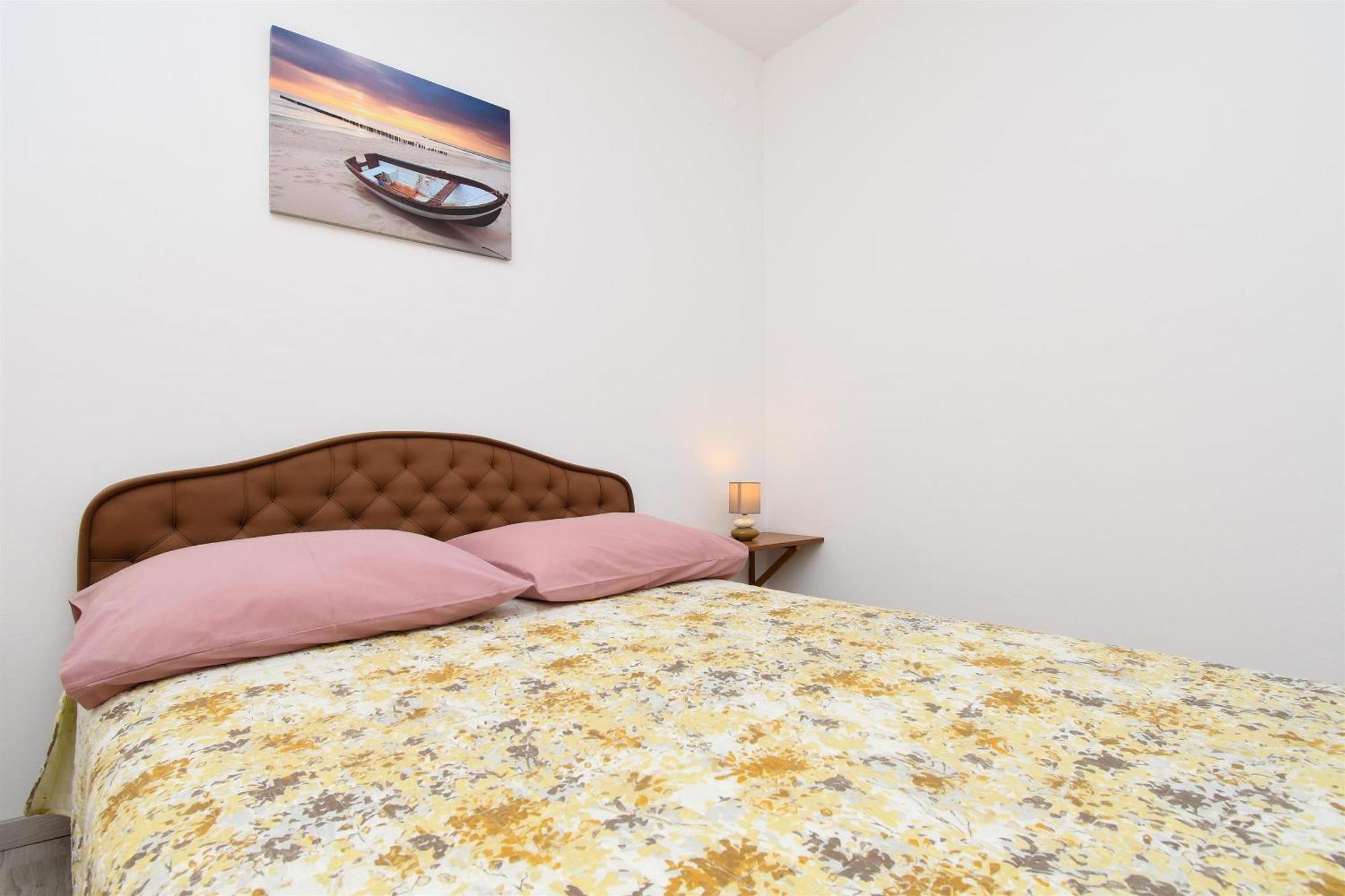 Apartments Biserka - 50 M From Beach Trogir Extérieur photo