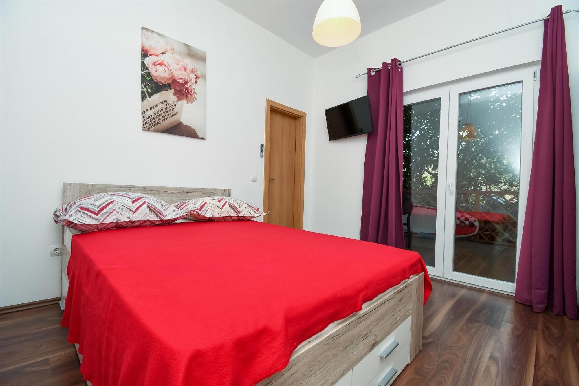 Apartments Biserka - 50 M From Beach Trogir Extérieur photo